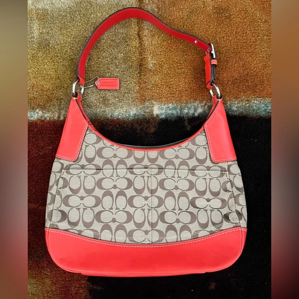 NWOT Coach Signature Hampton Hobo Shoulder Bag (F13069)